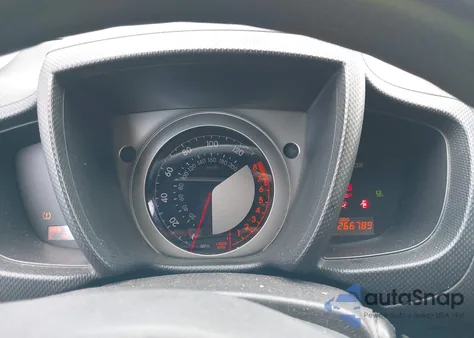 2010 Scion Xd из США, поврежденный, VIN JTKKU4B42AJ052089